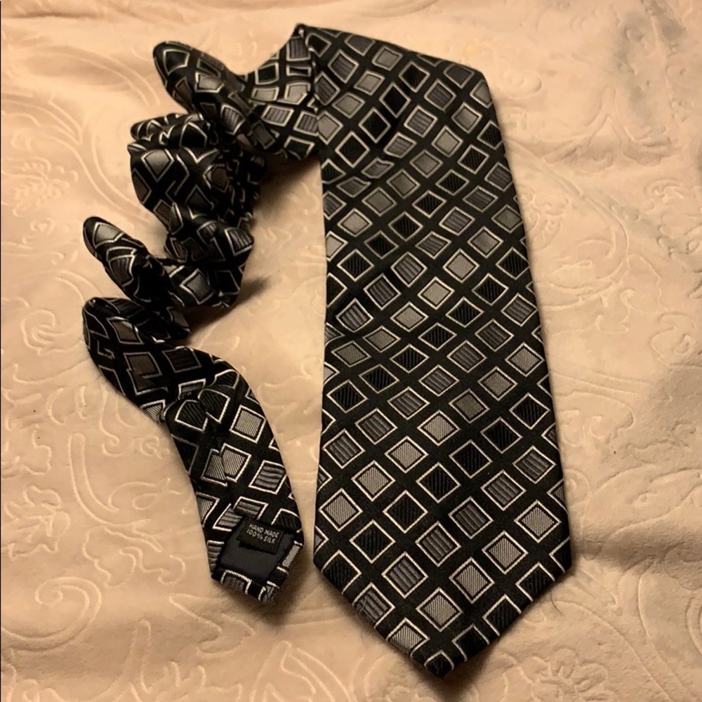 Bachrach Tie